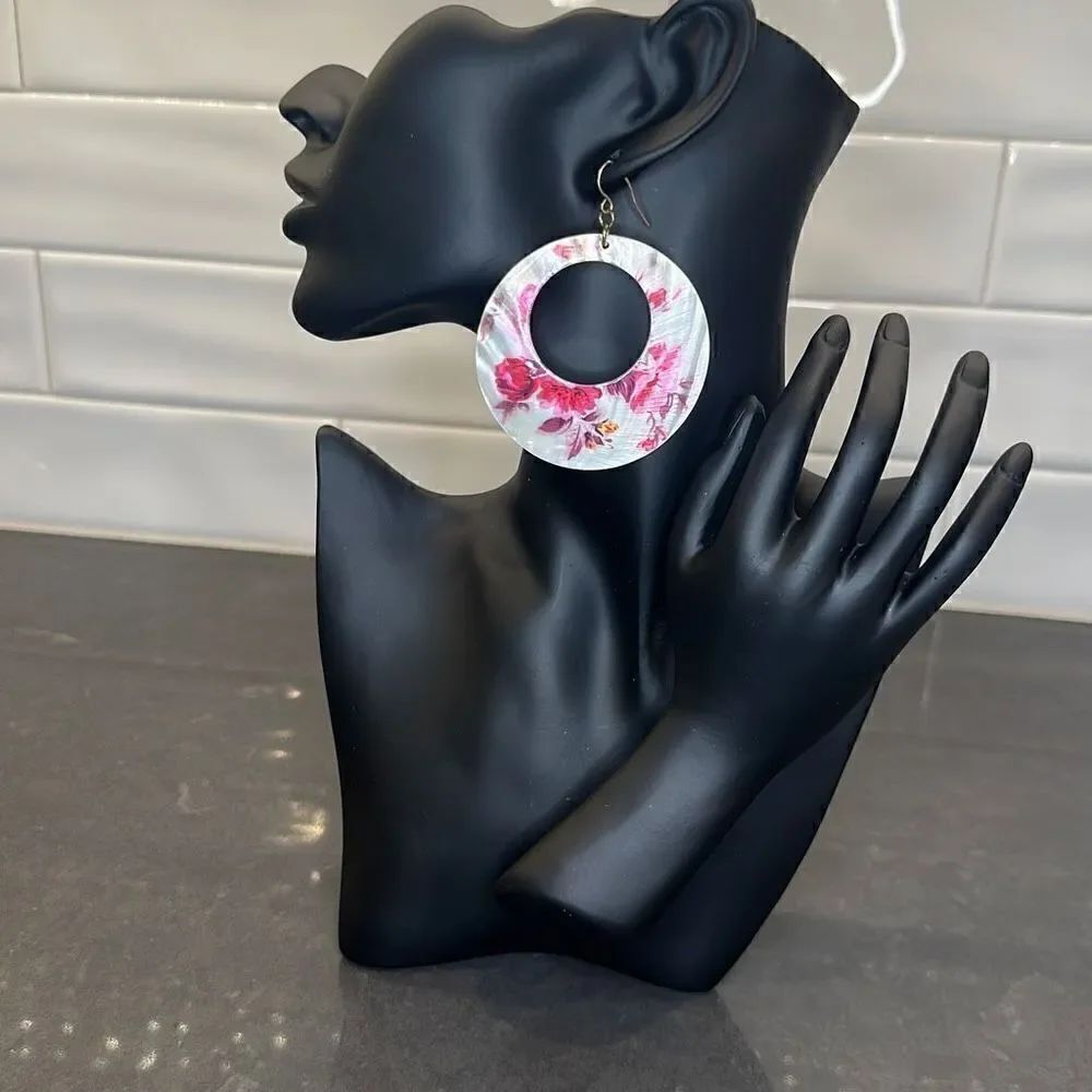Real Rose Shell Earring- NWOT